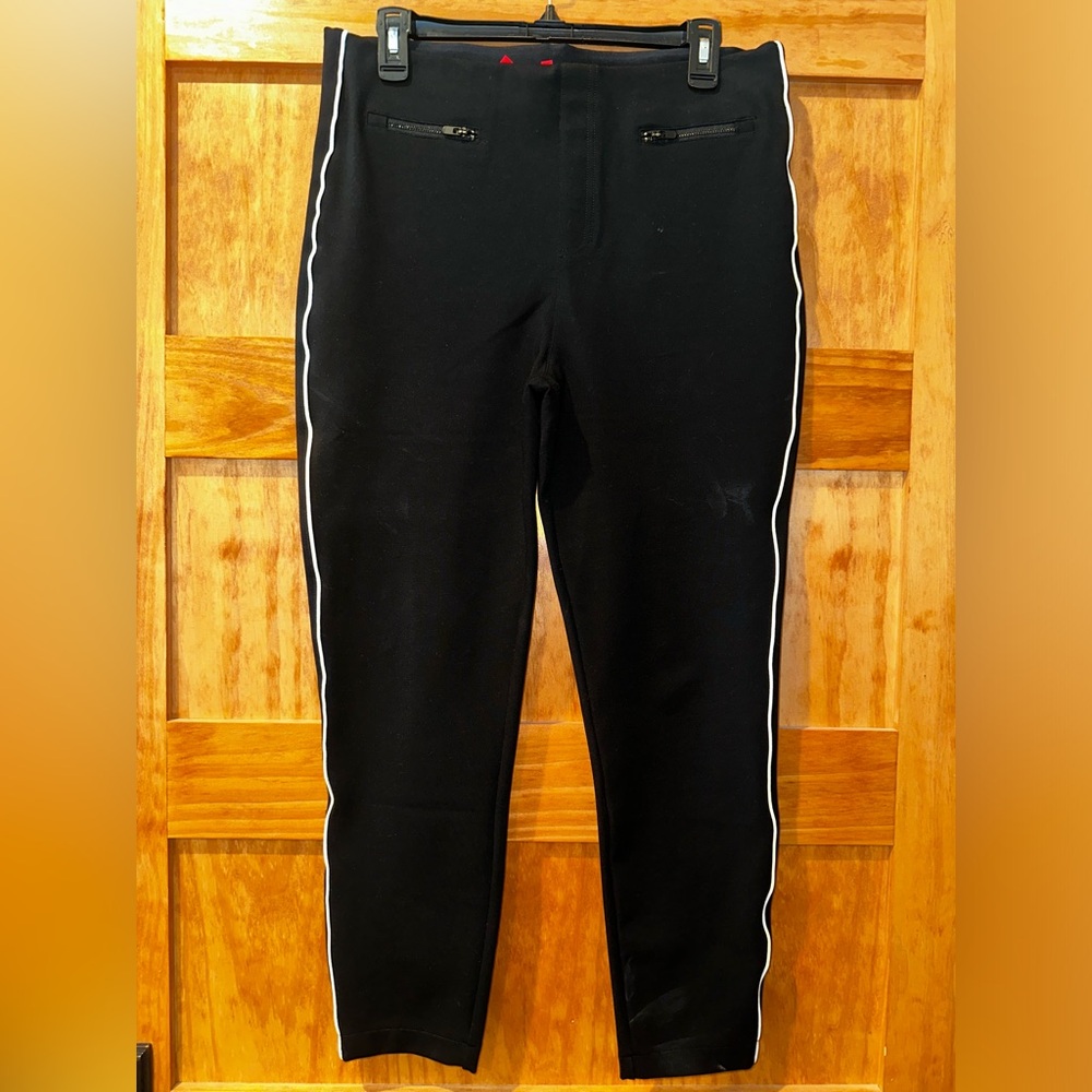 Spanx black with white trim down leg pant